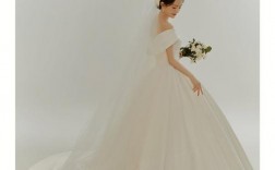 白色简约韩系婚纱图片（白色婚纱造型图片大全）