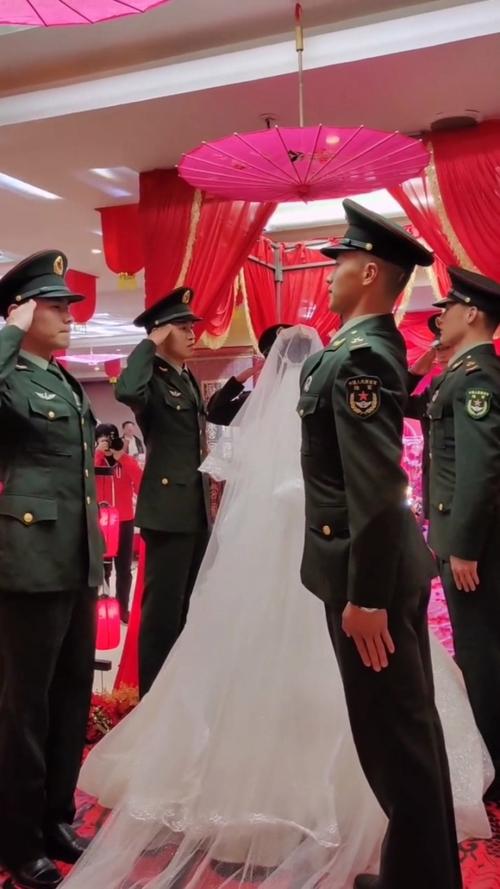 军人结婚盖头纱主持词-军人婚礼乡村现场盖头纱-图1