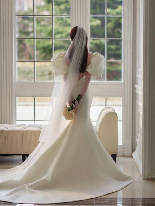 气质婚纱图片背影-气质婚纱简约图女士穿-图2